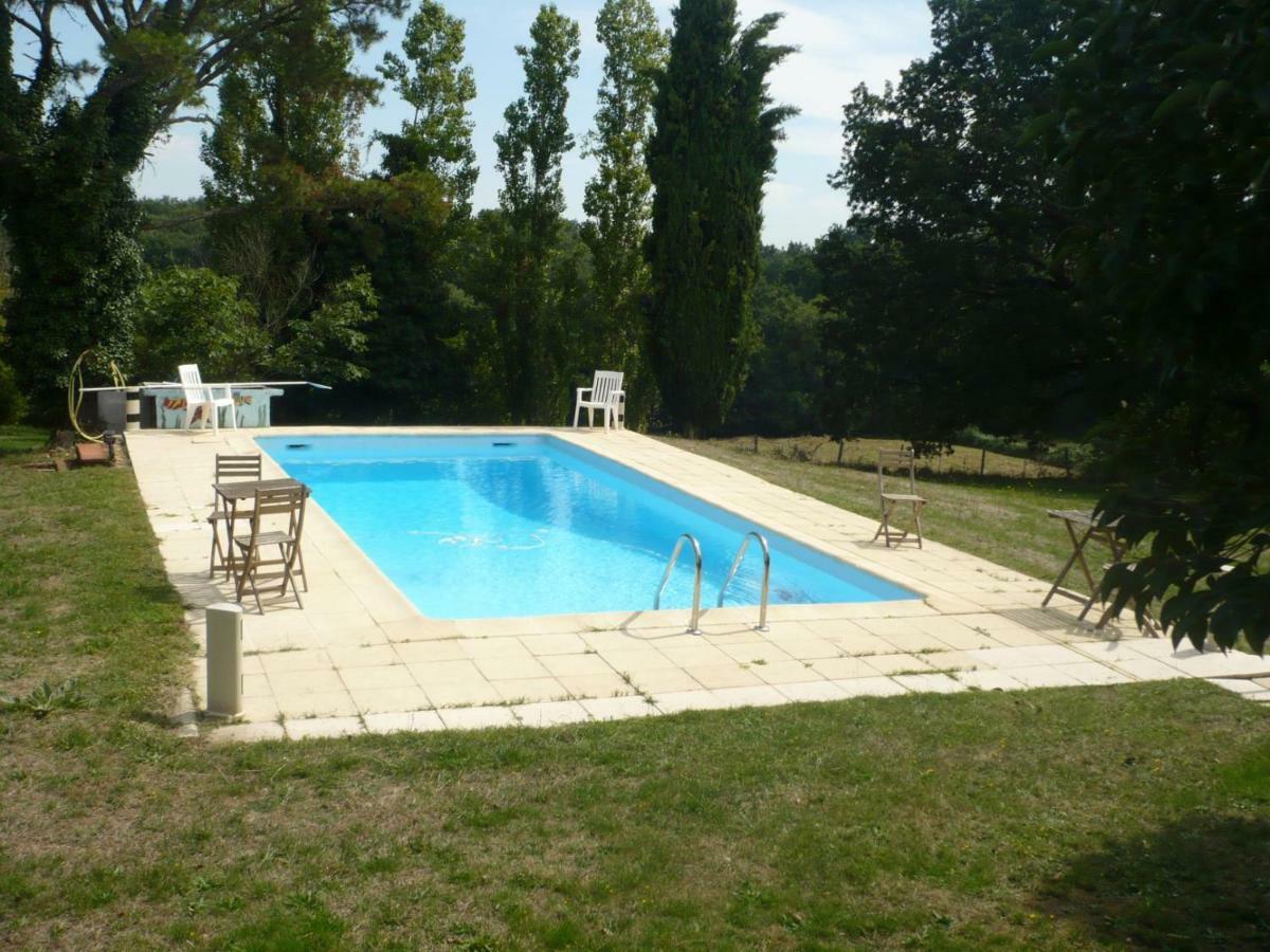 Les Convertigues Montjoire Exterior photo